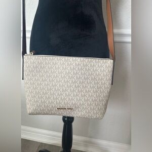 Michael Kors Crossbody bag